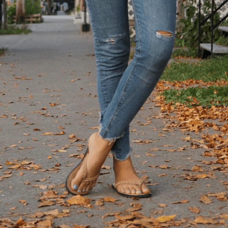 Women wearing the miina caramel trenzas