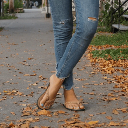 Women wearing the miina caramel trenzas