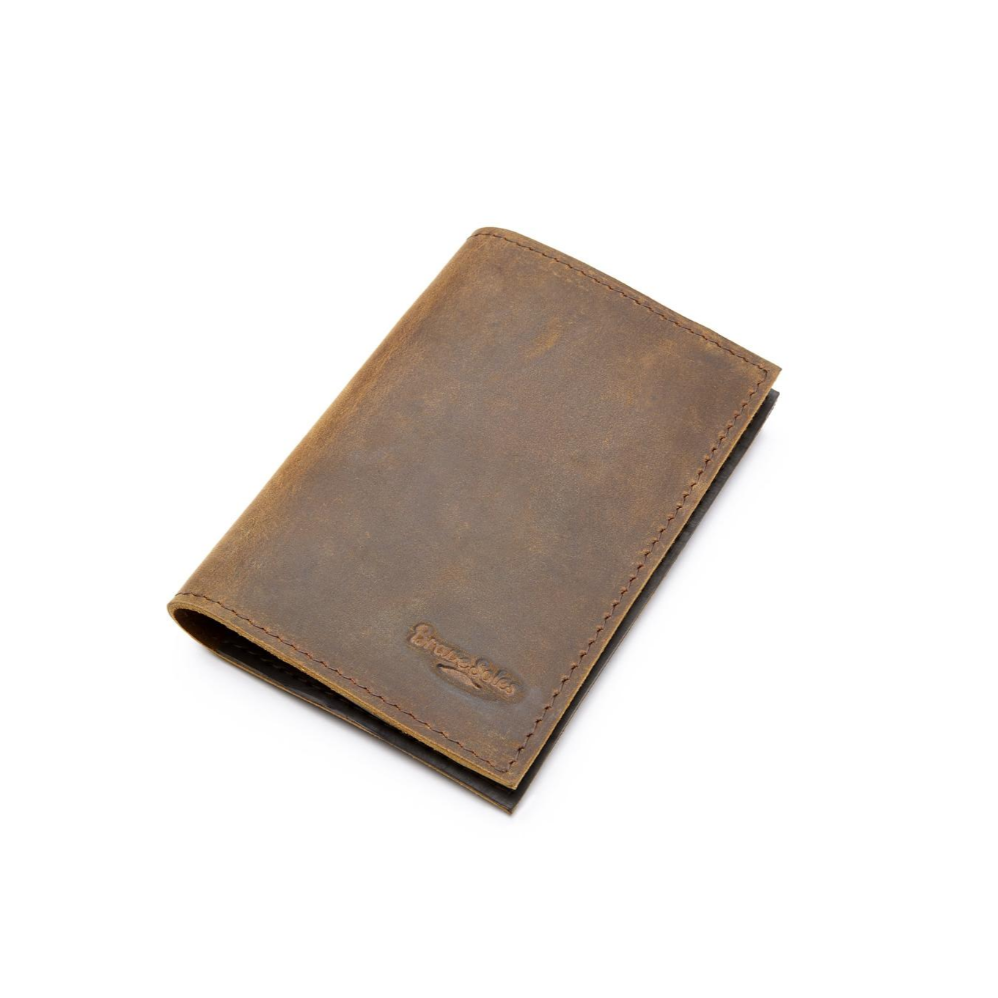 Viajero antique brown. passport holder in antique browb. passport holder in brown